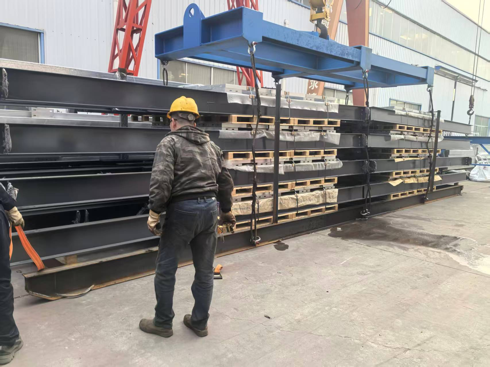 Liweiyuan Steel Structure úspěšně dodává přizpůsobené produkty ocelové konstrukce pro norského klienta