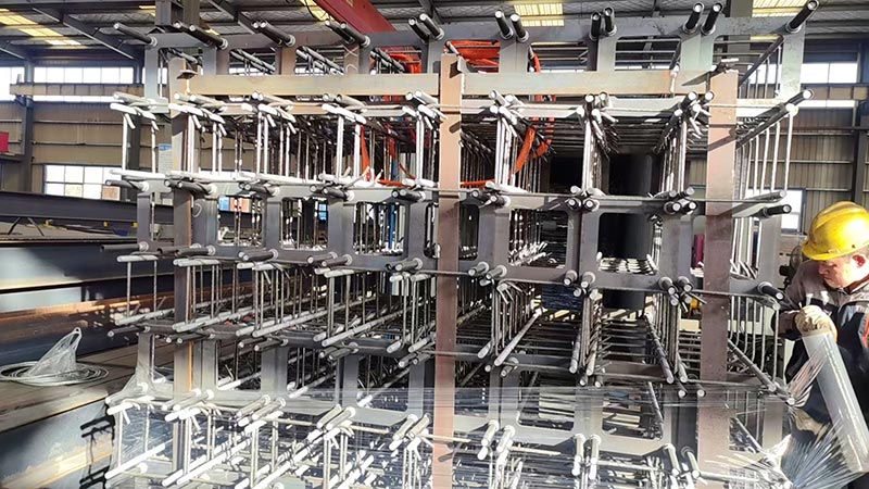 Qingdao Liweiyuan dodává vysoce pevné kotevní šrouby pro slepičí farmu na Novém Zélandu