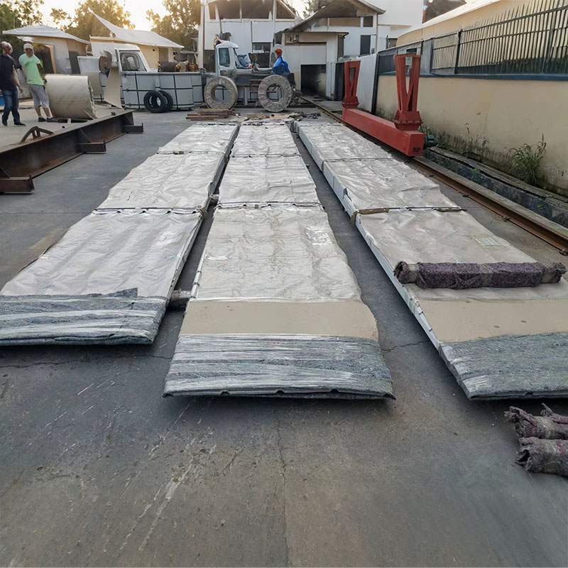 Jsou barevné ocelové plechy dokonalým řešením pro trvanlivé, nákladově efektivní a moderní stavební projekty